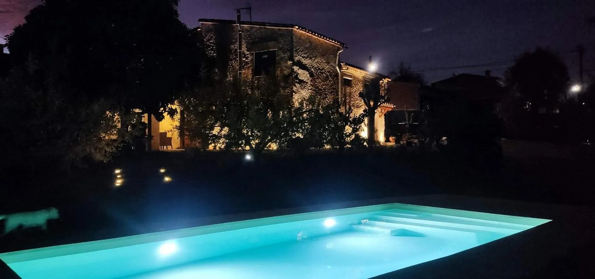 Country house Cal Xaiet Guest House Llampaies Spain