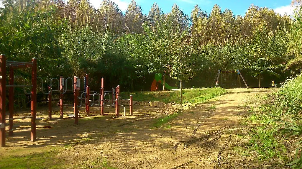 Country house Cal Xaiet Guest House Llampaies
