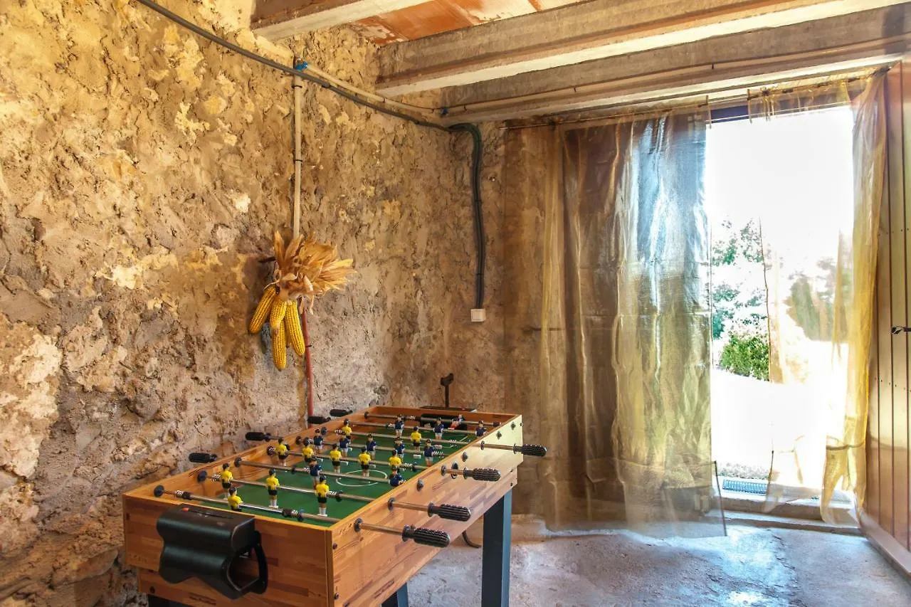 Cal Xaiet Guest House Llampaies Country house
