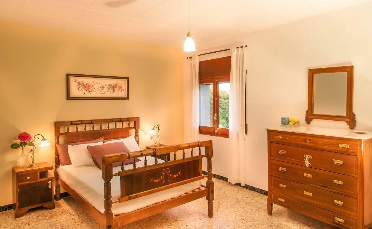 Cal Xaiet Guest House Llampaies Country house