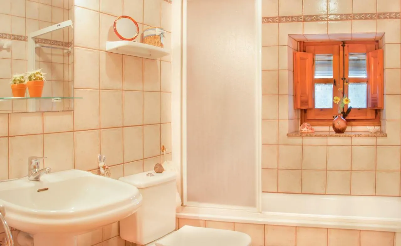 Cal Xaiet Guest House Llampaies